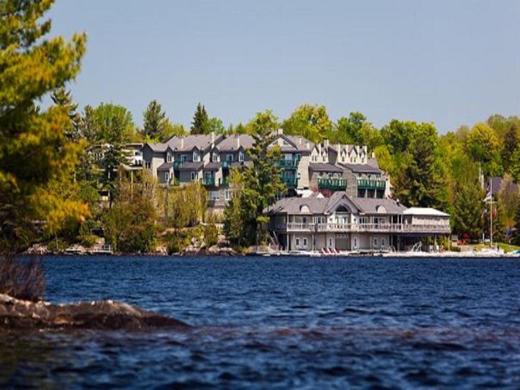 Hotel Taboo Muskoka Gravenhurst Exterior foto